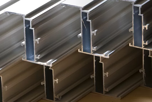 aluminio para ventanas y puertas